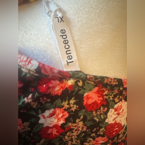 Floral blouse - Picture 4 of 4